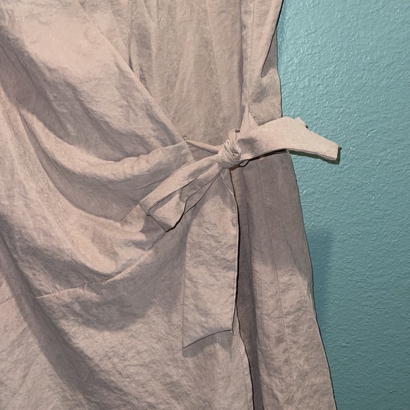 Mod Ref Wrap Short Romper Size M - Picture 2 of 6